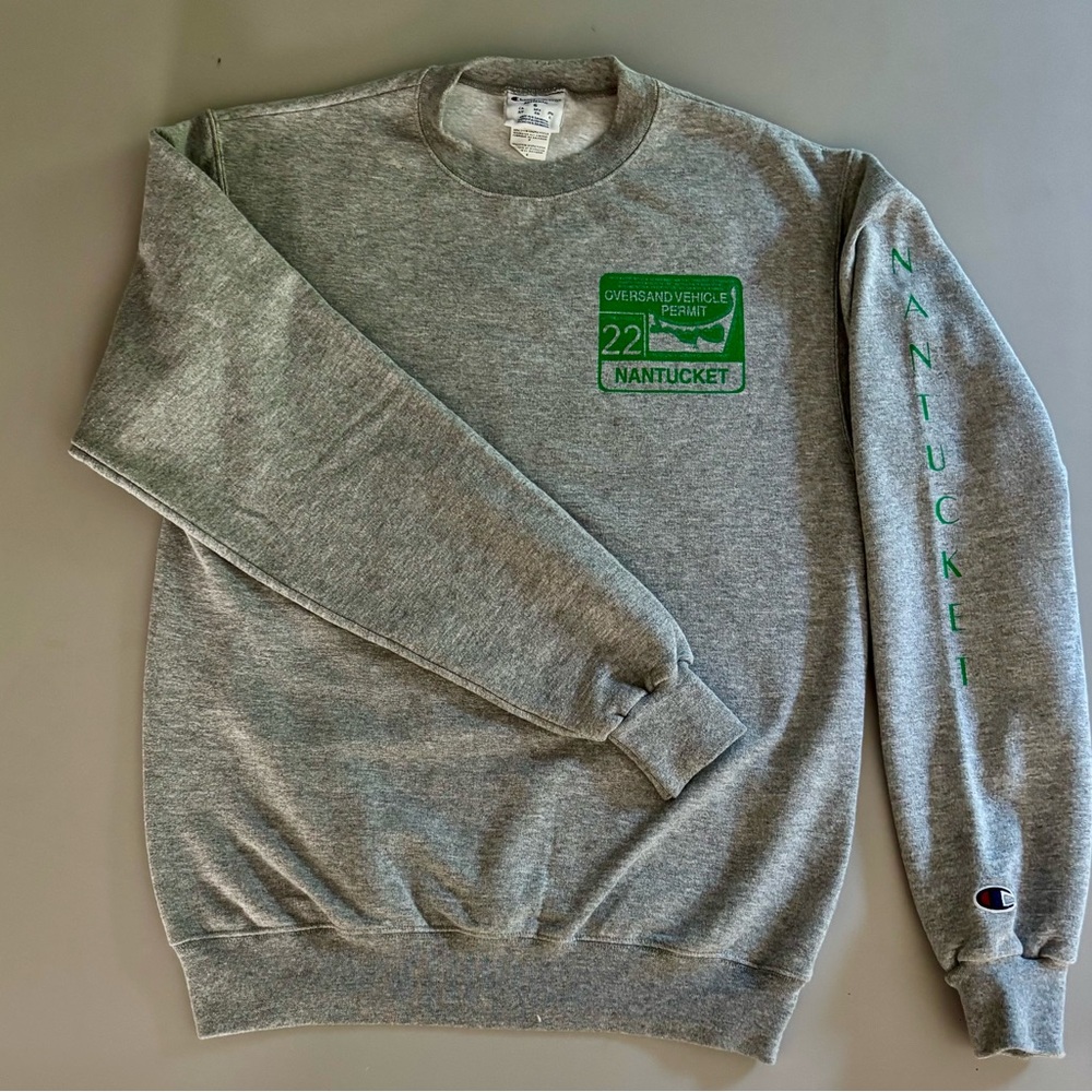 Nantucket Overland Vehicle Permit 2022 Men’s Small sweatshirt - Columbia brand - Picture 4 of 6